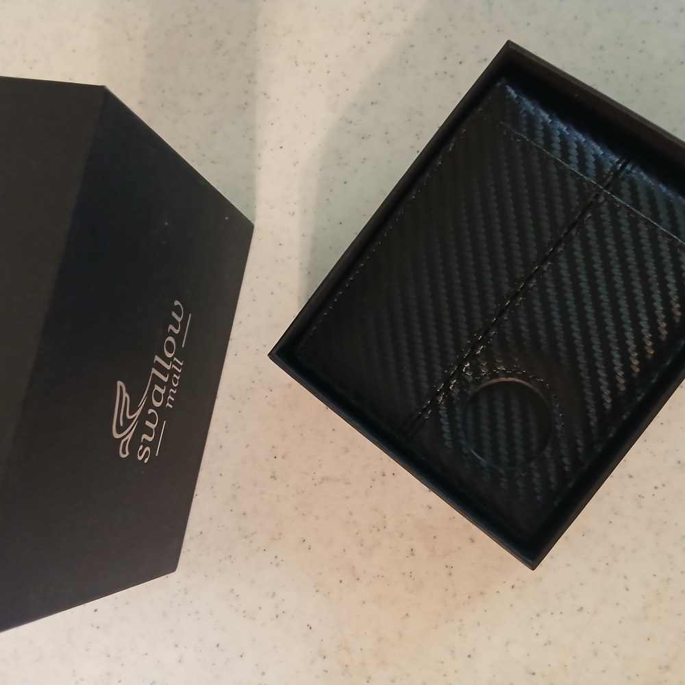 NWT Black Strip Swallow Mall Airtag Wallet